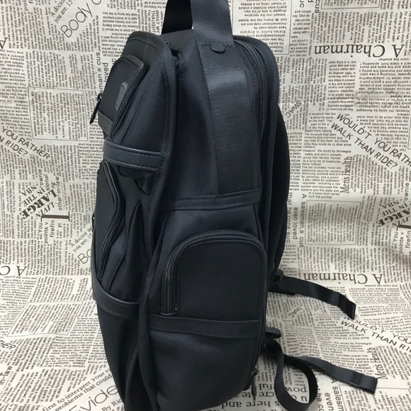🍦🦄✨MEN'S ALPHA BRIEL BACKPACK IN BLACK✨ - Picture 3 of 12